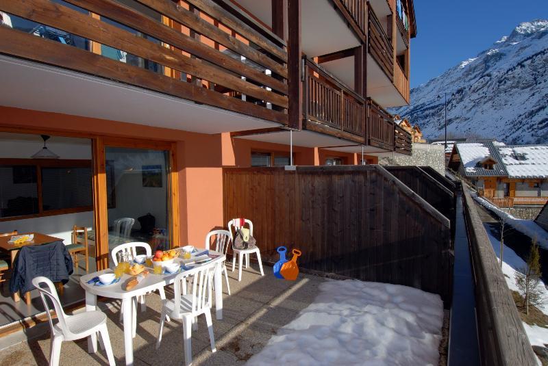 Vacanceole - Le Dome Des Rousses Aparthotel Vaujany Exterior photo